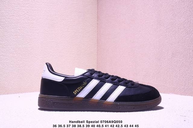 性价比版本Ad Handball Spezial 复古休闲板鞋 #全鞋采用反毛皮制作 牛筋耐磨大底 承载青春情怀的板鞋 经典三条杠装饰鞋侧 品牌辨识度清晰 货号