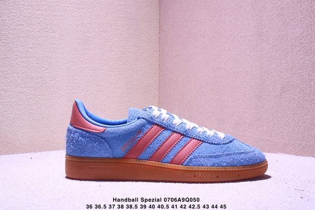 性价比版本Ad Handball Spezial 复古休闲板鞋 #全鞋采用反毛皮制作 牛筋耐磨大底 承载青春情怀的板鞋 经典三条杠装饰鞋侧 品牌辨识度清晰 货号