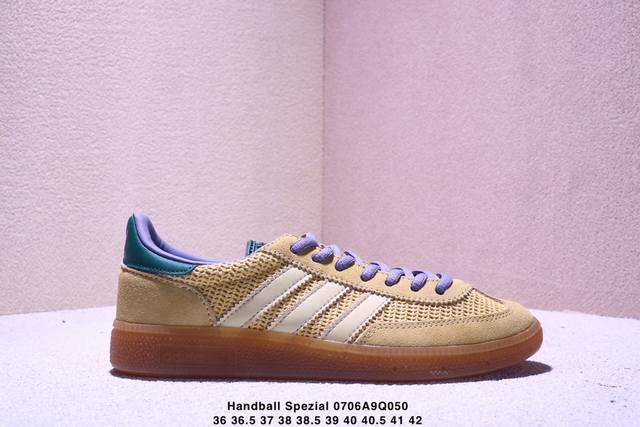 性价比版本Ad Handball Spezial 复古休闲板鞋 #全鞋采用反毛皮制作 牛筋耐磨大底 承载青春情怀的板鞋 经典三条杠装饰鞋侧 品牌辨识度清晰 货号