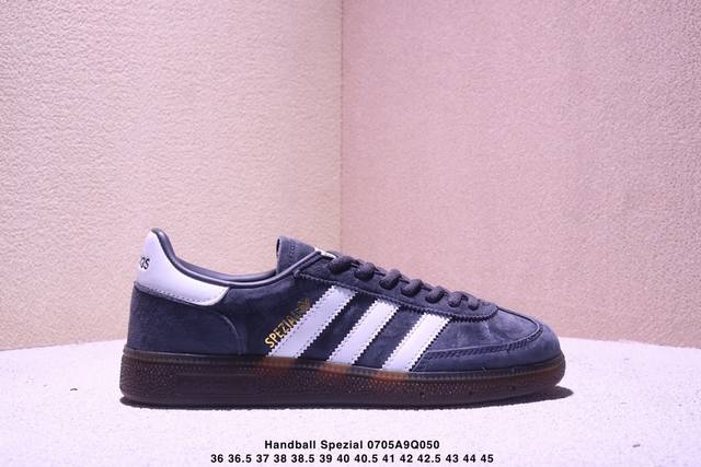 真标Adidas Handball Spezial 官方正确版本 阿迪达斯经典款 复古休闲板鞋 全鞋采用反毛皮制作 牛筋耐磨大底 承载青春情怀的板鞋 经典三条杠