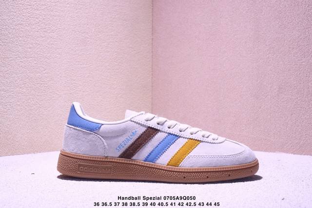 真标Adidas Handball Spezial 官方正确版本 阿迪达斯经典款 复古休闲板鞋 全鞋采用反毛皮制作 牛筋耐磨大底 承载青春情怀的板鞋 经典三条杠