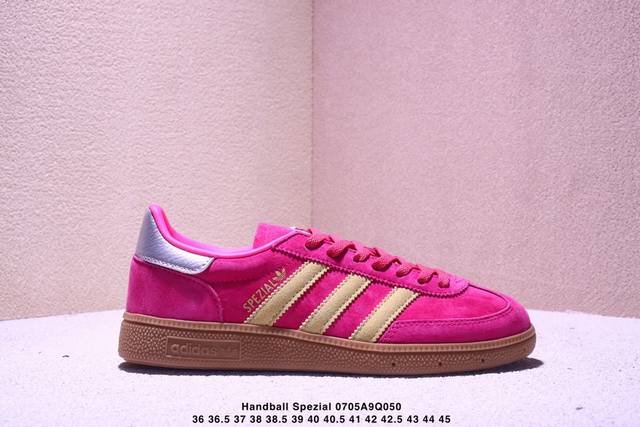 真标Adidas Handball Spezial 官方正确版本 阿迪达斯经典款 复古休闲板鞋 全鞋采用反毛皮制作 牛筋耐磨大底 承载青春情怀的板鞋 经典三条杠