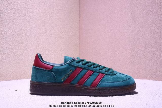 真标Adidas Handball Spezial 官方正确版本 阿迪达斯经典款 复古休闲板鞋 全鞋采用反毛皮制作 牛筋耐磨大底 承载青春情怀的板鞋 经典三条杠