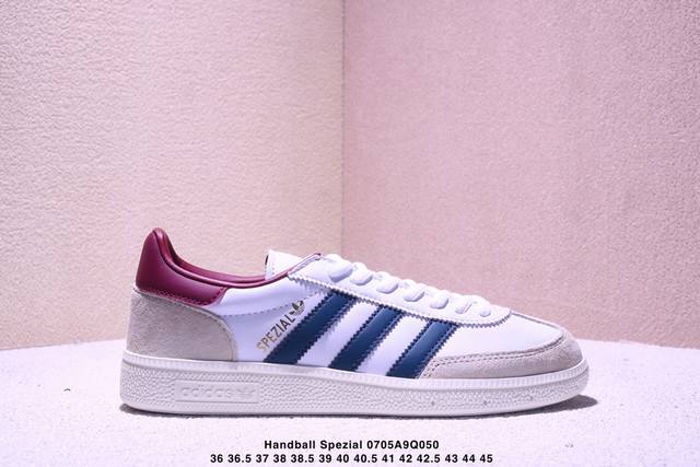 真标Adidas Handball Spezial 官方正确版本 阿迪达斯经典款 复古休闲板鞋 全鞋采用反毛皮制作 牛筋耐磨大底 承载青春情怀的板鞋 经典三条杠