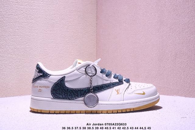 公司级 时尚元素X Jordan Air Jordan Low 倒勾 “Labubu联名''，浅粉白配色，融合了Travis Scott 独特的潮流风格，个性的