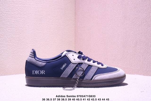 公司级Adidas Originals Samba Og ‘Diy’桑巴舞系列迪奥联名 夏季时尚百搭低帮休闲运动休闲鞋 黑白老花Logo搭配，夏季清凉搭配 藏蓝