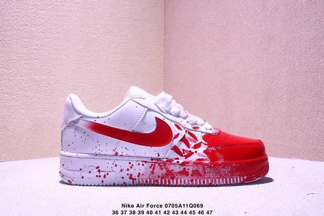 Nike 耐克 采用软质荔枝纹牛剖皮革鞋面材质耐克Nike Wmns Air Force 7 Low White Cherry Blosso Pink 空军一号