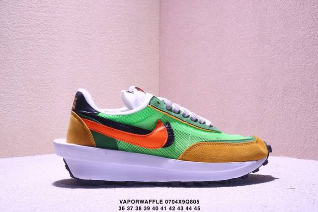 Nike 耐克 Vaporwaffle Sacai 时尚潮流 舒适耐磨 休闲防滑华夫跑鞋 Xm0704Q805