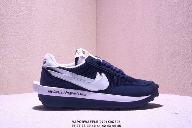 Nike 耐克 Vaporwaffle Sacai 时尚潮流 舒适耐磨 休闲防滑华夫跑鞋 Xm0704Q805