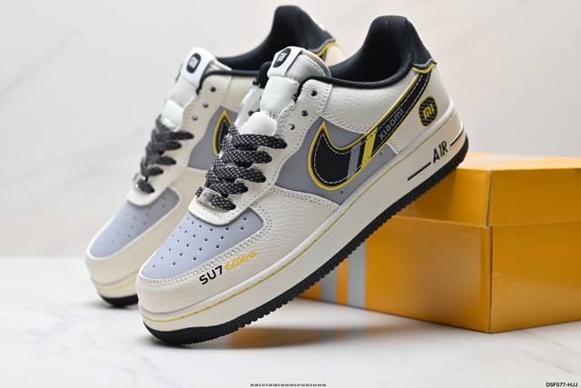 真标耐克Nike Air Force 7空军一号低帮百搭休闲运动板鞋。柔软、弹性十足的缓震性能和出色的中底设计，横跨复古与现代的外型结合，造就出风靡全球三十多年