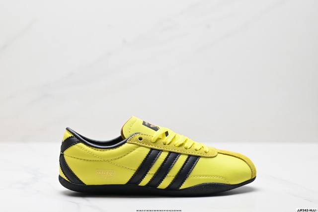 公司级Adidas Tokyo W 阿迪达斯 舒适百搭经典休闲运动鞋 鞋面设计舒适贴合脚面 同时采用柔软材质 穿着轻便舒适 侧面刻有金色的标志 增添辨识度 超薄