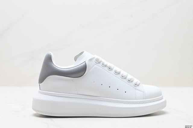 特价 意大利高奢品牌Alexander Mcqueen亚历山大 麦昆 Sole Leather Sneakers低帮时装厚底休闲运动小白鞋 麦昆带芯片鞋子以时尚