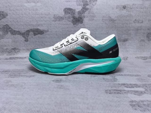 New Balance Rebel Fuelcell Rebel V4 舒适时尚织物减震耐磨低帮马拉松轻量化跑步鞋 Nb新百伦于 年夏天首次发布了 Rebel