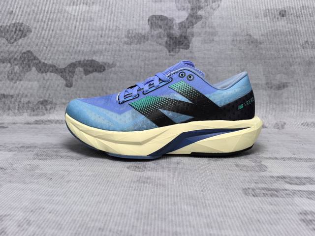 New Balance Rebel Fuelcell Rebel V4 舒适时尚织物减震耐磨低帮马拉松轻量化跑步鞋 Nb新百伦于 年夏天首次发布了 Rebel