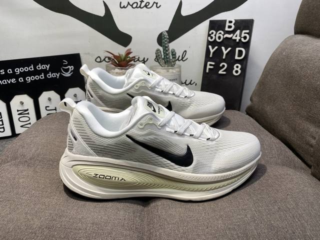真标半码 耐克 Nike Vomero 18 舒适减震防滑 低帮跑步鞋 Yydf28