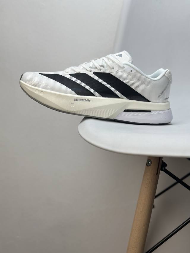 新品” Adidas Adizero Boston 13 轻盈跑鞋 超轻发泡底 缓震透气跑步鞋 Adizeroboston13跑鞋专为中长跑而设计 它们通过来自