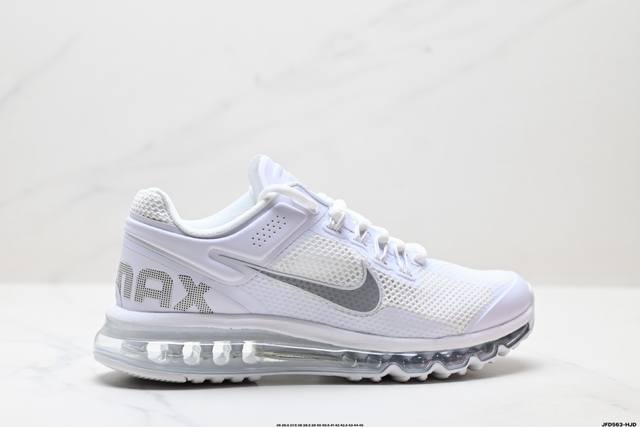 公司级Nike Air Max 2013 联名气垫跑鞋 整体依旧以Stussy标志性的麻布编织材质覆盖 鞋身大面积采用了网眼材质为主 并且后跟部分还带有反勾Sw