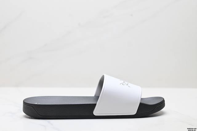 公司级Arcteryx Slipper M 始祖鸟一字拖鞋 中底设计提供更佳支撑和舒适感受 一体式鞋面搭配加厚衬里 贴合脚面 给予舒适脚感 货号:077218-