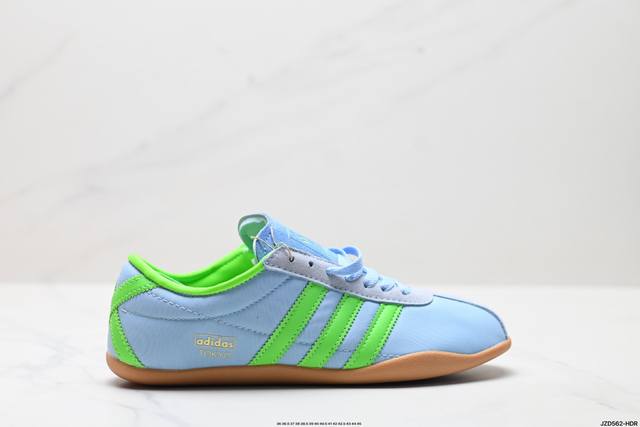公司级Adidas Tokyo W 舒适百搭经典休闲运动鞋 鞋面设计舒适贴合脚面 同时采用柔软材质 穿着轻便舒适 侧面刻有金色的标志 增添辨识度 超薄橡胶外底提