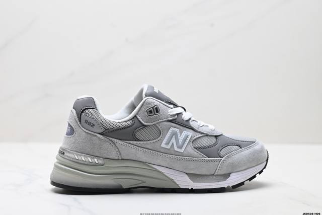 公司级New Balance新百伦Nb Made In Usa Mr992系列美产血统经典复古休闲运动百搭老爹跑步鞋 采用台产猪巴革及透气网眼材质 6层组合底模