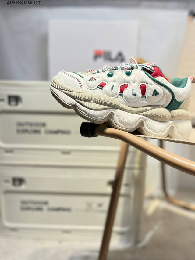 Fila Fusion 斐乐 潮牌低帮运动休闲鞋 Filafusion主要以时尚运动文化 跨界联名为主 结合当下广受欢迎的滑板街篮 棒球、骑行等时尚运动 运用拼