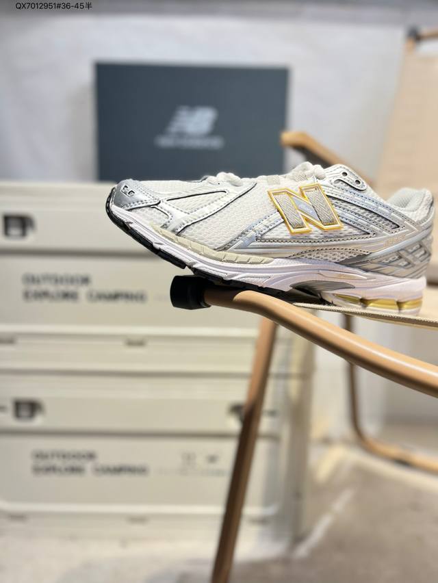 New Balance 1906系列复古老爹风休闲鞋 #采用轻质牛剖革拼接透气网眼衬垫织物鞋面材质 T-Beam大底提供足步弓支撑，保持步态稳定 后跟搭载外露缓