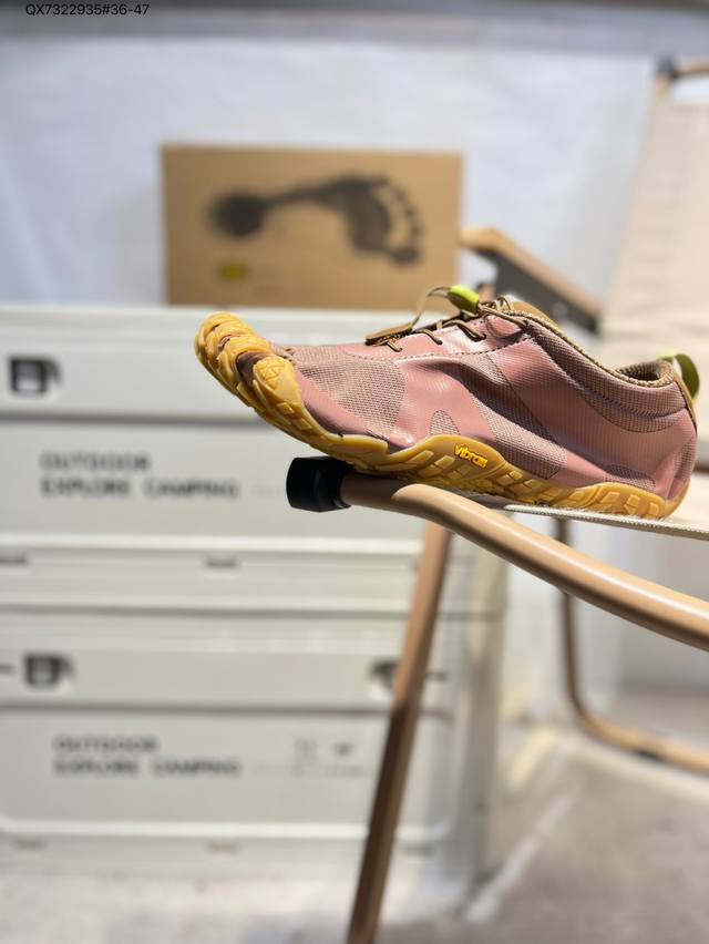 Vibram五指鞋2025新款户外徒步登山鞋越野男赤足运动鞋 Breezandal采用五指设计，每个脚趾都有独立的分隔，模仿赤足的感觉，提供更自然的运动体验。这