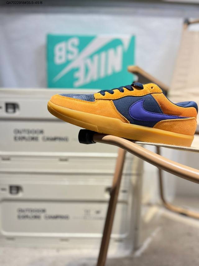 耐克Nike Sb Force 58 运动滑板鞋。这是一款将前沿创新带入街头的单品，它具有硫化杯底，具有出色的耐用性和灵活性。使用柔软皮革和帆布拼接，在饰面上放