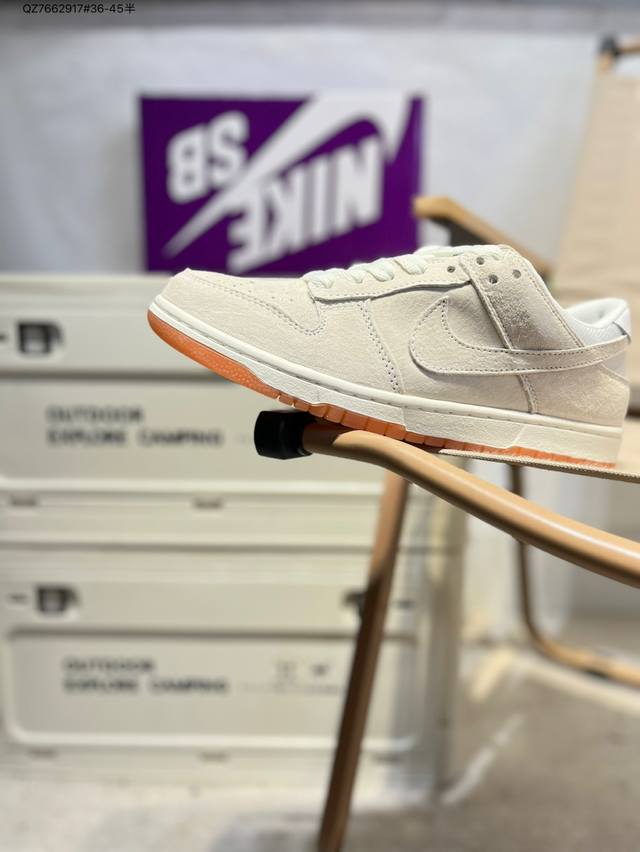 耐克Nike Dunk Low 板鞋Sb系列经典百搭休闲运动板鞋加厚鞋舌的填充，使舒适性大大提升，同时也更方便穿脱中底部分则加入了脚感柔软舒适Zoomair气垫