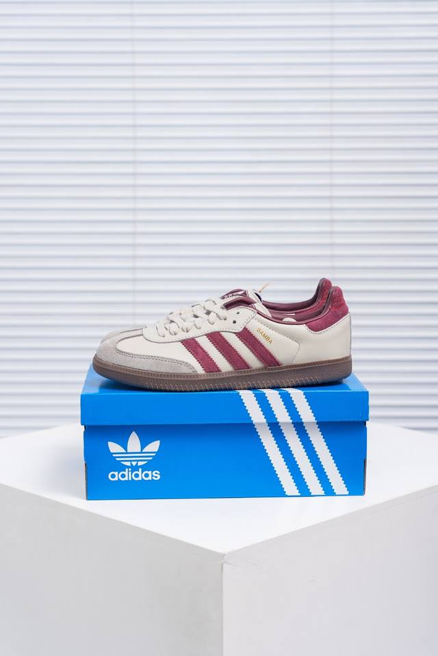 核心私 Adidas Samba Og 桑巴舞街头系列德训运动板鞋 采用固色翻毛皮组合牛剖革鞋面材质 外置正确3层组合围条加厚烟胶橡胶大底 货号：Id1482