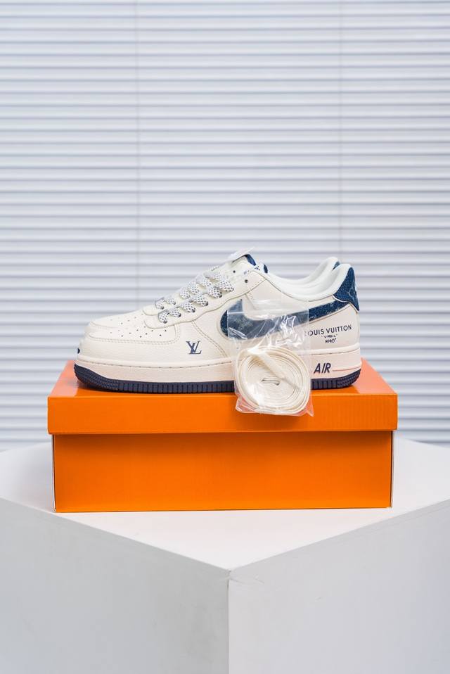 核心私 Air Force 1 原装级别 原楦头原纸板 打造纯正空军版型专注外贸渠道 全掌内置蜂窝气垫 原盒配件 原厂中底钢印、拉帮完美 货号：Sm6668 1