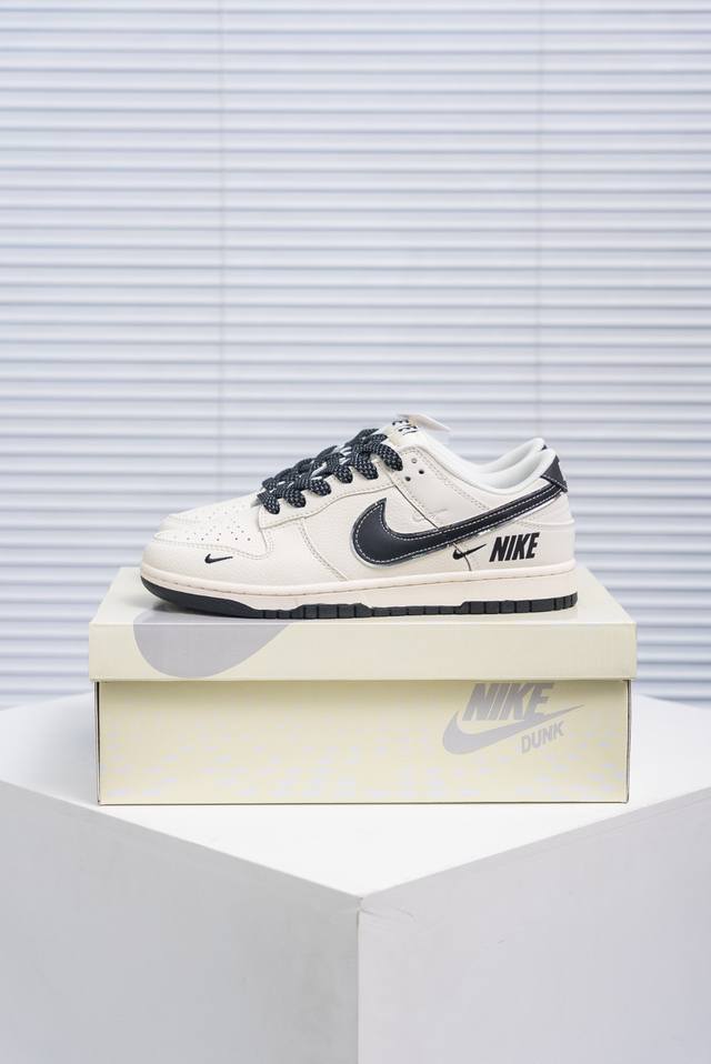 核心私 Nike Dunk 全套原楦原模倾力打造完美版型 独家原厂航空铝磨具打磨大底 鞋头坡度极致还原 无解鞋型 原盒原配 圈内天花板工艺 原厂冲刀 超高清洁度