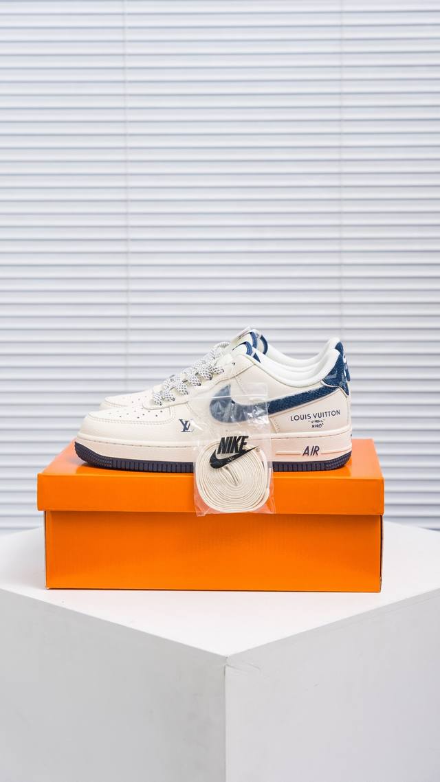 核心私 Air Force 1 原装级别 原楦头原纸板 打造纯正空军版型专注外贸渠道 全掌内置蜂窝气垫 原盒配件 原厂中底钢印、拉帮完美 货号：Sm6668 1