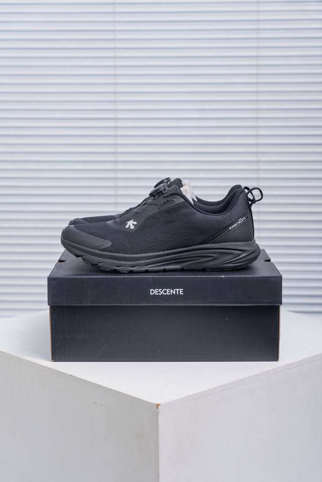 核心私 Descente迪桑特 轻盈缓震透气鞋面 时尚休闲运动覆盖防水男子越野跑鞋 货号: D4231Rrn22 尺码: 39 40 41 42 43 44 3