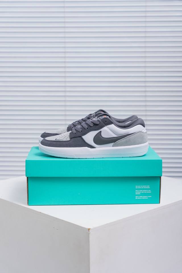 核心私 Nike Sb Force 58 耐克简版复古滑板鞋 货号：Dv5477 001 尺码：35.5 36 36.5 37.5 38 38.5 39 40