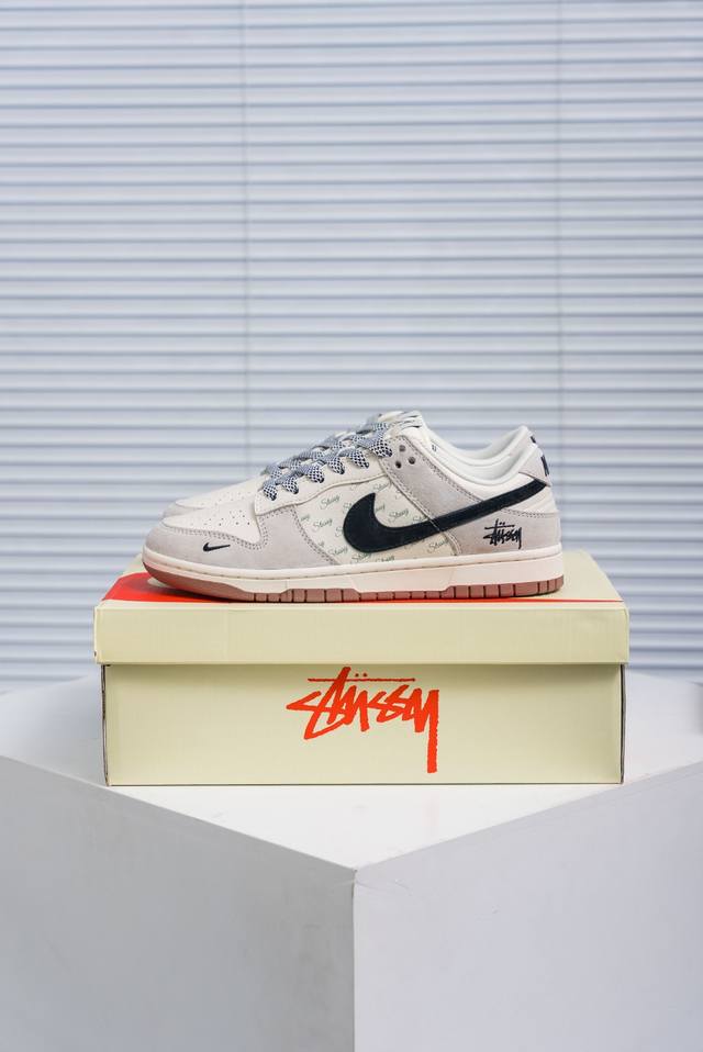 核心私 Nike Dunk 全套原楦原模倾力打造完美版型 独家原厂航空铝磨具打磨大底 鞋头坡度极致还原 无解鞋型 原盒原配 圈内天花板工艺 原厂冲刀 超高清洁度