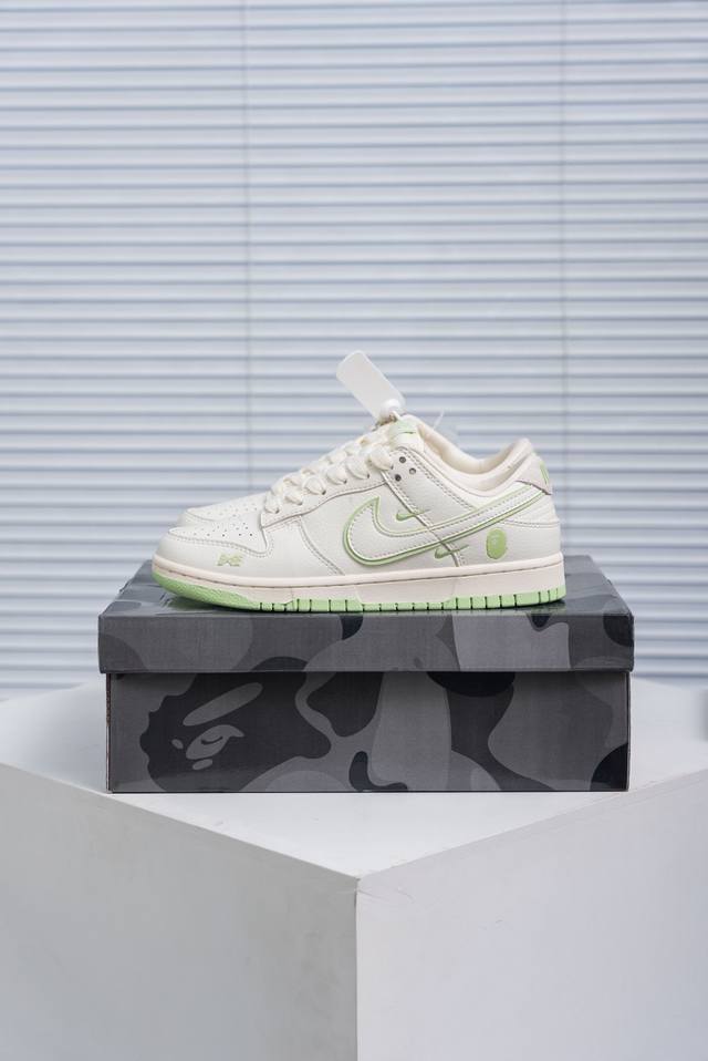 核心私 Nike Dunk 全套原楦原模倾力打造完美版型 独家原厂航空铝磨具打磨大底 鞋头坡度极致还原 无解鞋型 原盒原配 圈内天花板工艺 原厂冲刀 超高清洁度
