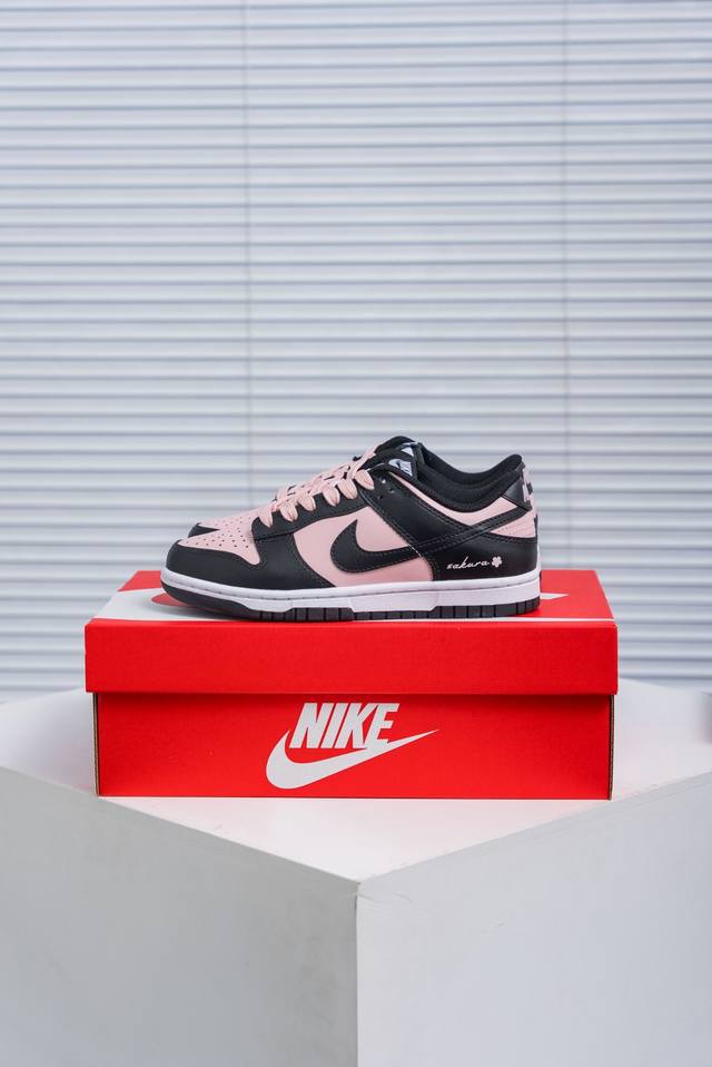 核心私 Nike Dunk 全套原楦原模倾力打造完美版型 独家原厂航空铝磨具打磨大底 鞋头坡度极致还原 无解鞋型 原盒原配 圈内天花板工艺 原厂冲刀 超高清洁度