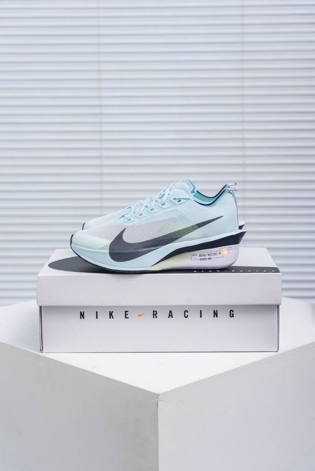 核心私 Nike Zoomx Vaporfly Next% 4 马拉松系列公路竞速超轻缓震跑步鞋 Hf6412 400 #鞋款轻盈，同时保持出色性能表现。此鞋款