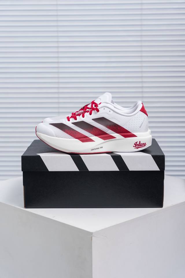 核心私 Adidas Adizero Evo Sl M 轻盈跑鞋耐磨减震专业跑步鞋 冲向目标，一路向前，不断挑战和突破自我无论是平时训练还是马拉松，让这款Adi