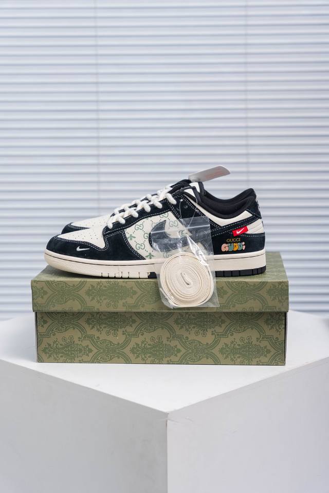 核心私 Nike Dunk 全套原楦原模倾力打造完美版型 独家原厂航空铝磨具打磨大底 鞋头坡度极致还原 无解鞋型 原盒原配 圈内天花板工艺 原厂冲刀 超高清洁度
