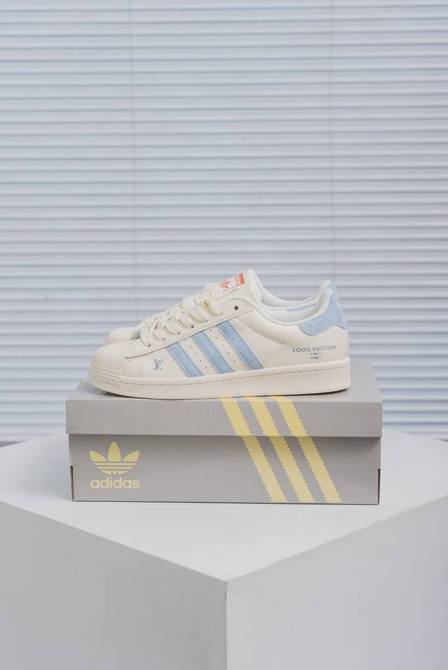 核心私 阿迪达斯Adidas三叶草 Originals Superstar贝壳头系列低帮经典百搭休闲运动板鞋 货号：Sd6821 尺码：36 36.5 37 3