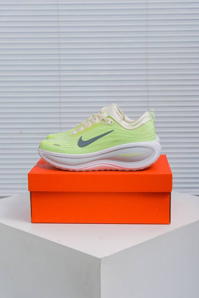 核心私 Nike Air Zoom Pegasus Plus 超级飞马涡轮增压马拉松休闲运动慢跑鞋 货号：Hv8150 130 尺码：36 37 37.5 38
