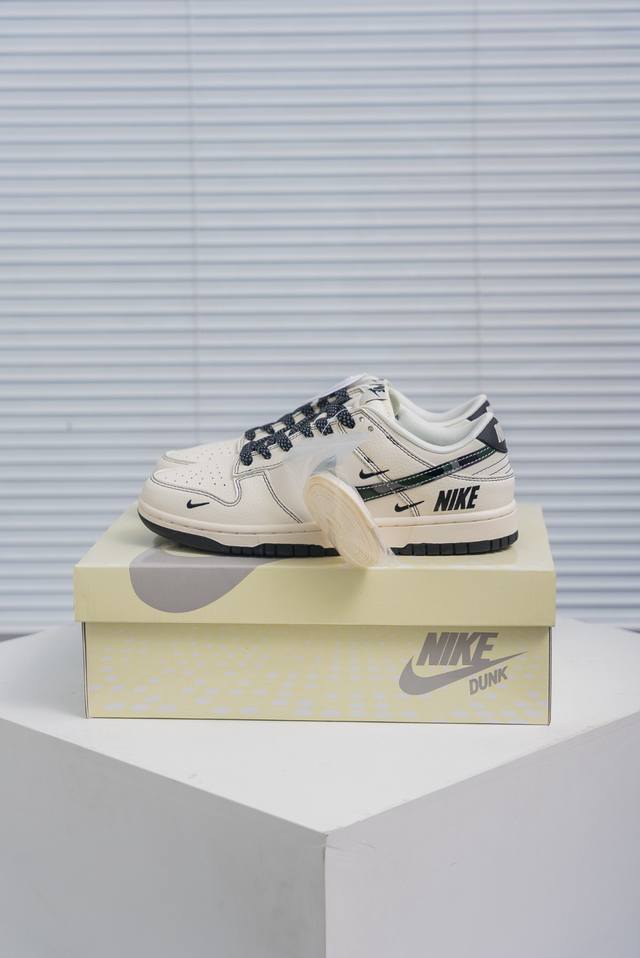 核心私 Nike Dunk 全套原楦原模倾力打造完美版型 独家原厂航空铝磨具打磨大底 鞋头坡度极致还原 无解鞋型 原盒原配 圈内天花板工艺 原厂冲刀 超高清洁度