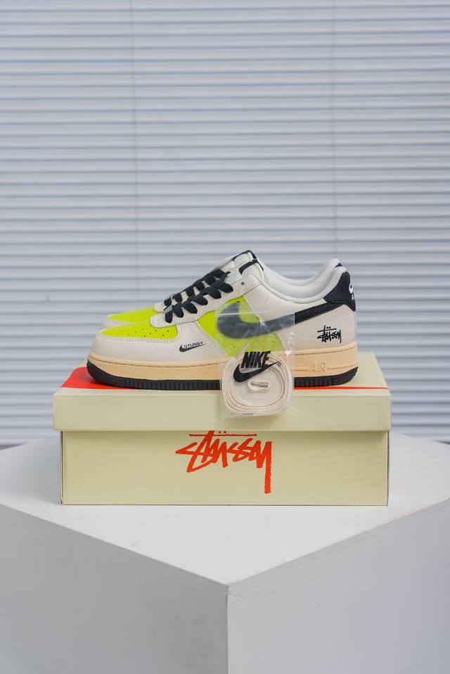 核心私 Air Force 1 原装级别 原楦头原纸板 打造纯正空军版型专注外贸渠道 全掌内置蜂窝气垫 原盒配件 原厂中底钢印、拉帮完美 货号：Qw5836 0