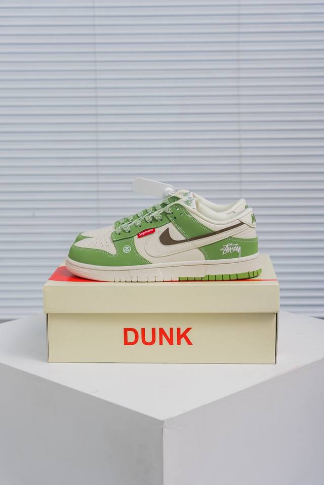 核心私 Nike Dunk 全套原楦原模倾力打造完美版型 独家原厂航空铝磨具打磨大底 鞋头坡度极致还原 无解鞋型 原盒原配 圈内天花板工艺 原厂冲刀 超高清洁度