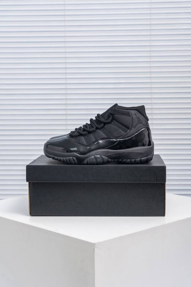 核心私 Air Jordan Aj11 Retro High 高帮 外贸特供批次 原楦原档案数据开模打造 原厂中底拉帮钢印 原厂漆皮 防冻不开裂 头层皮料 原装