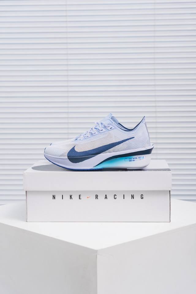 核心私 Nike Zoomx Vaporfly Next% 4 马拉松系列公路竞速超轻缓震跑步鞋 Hf6414 001 #鞋款轻盈，同时保持出色性能表现。此鞋款