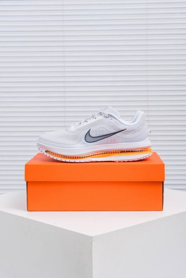 核心私 Nike Air Zoom Pegasus Premium 耐克网面全掌气垫缓震跑鞋 #全掌可见的Air Zoom首次在Pegasus系列中出现，模仿了