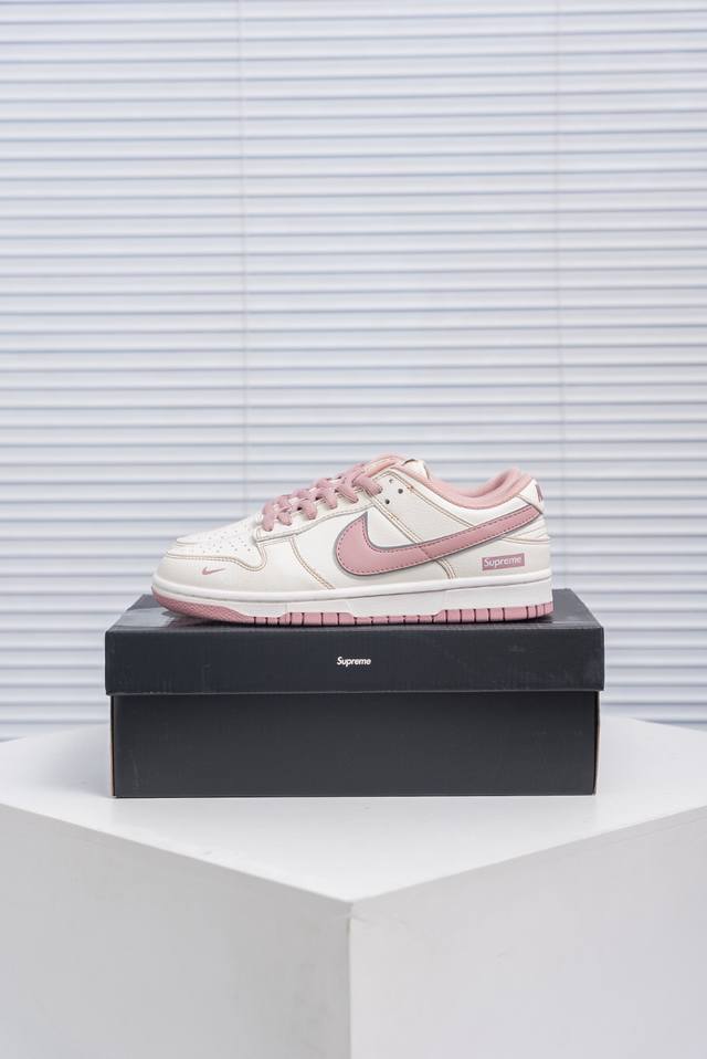 核心私 Nike Dunk 全套原楦原模倾力打造完美版型 独家原厂航空铝磨具打磨大底 鞋头坡度极致还原 无解鞋型 原盒原配 圈内天花板工艺 原厂冲刀 超高清洁度